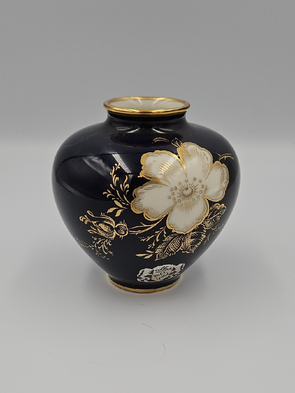 Vintage Alka Vase